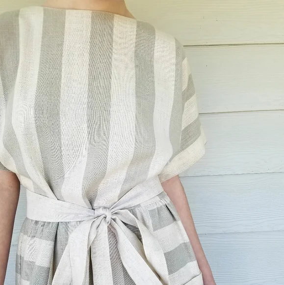 *SOLD*Vintage 80s Minimalist Lagenlook Dress Gray/Oat Color Belted Pockets - Picture 15 of 16